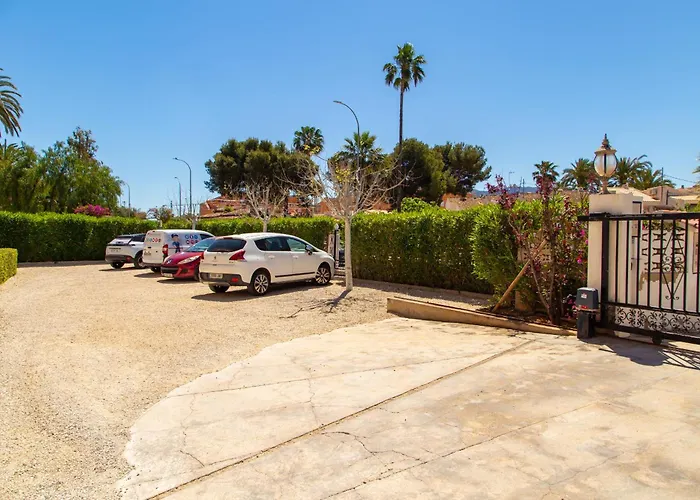 Brisas Apartment *